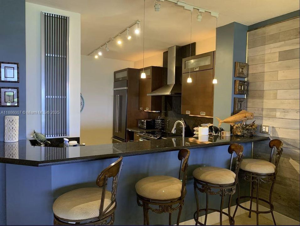 For Sale: $1,800,000 (3 beds, 2 baths, 1876 Square Feet)