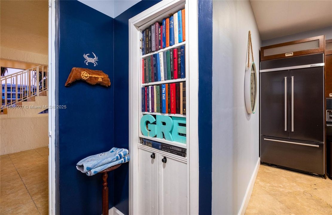 For Sale: $1,800,000 (3 beds, 2 baths, 1876 Square Feet)