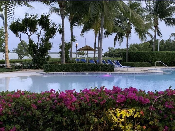 For Sale: $1,800,000 (3 beds, 2 baths, 1876 Square Feet)