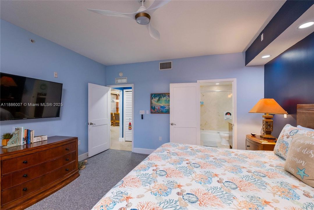 For Sale: $1,800,000 (3 beds, 2 baths, 1876 Square Feet)