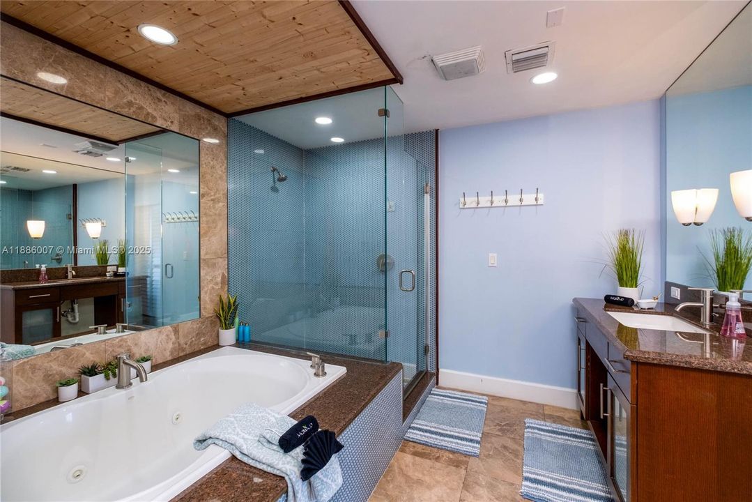 For Sale: $1,800,000 (3 beds, 2 baths, 1876 Square Feet)