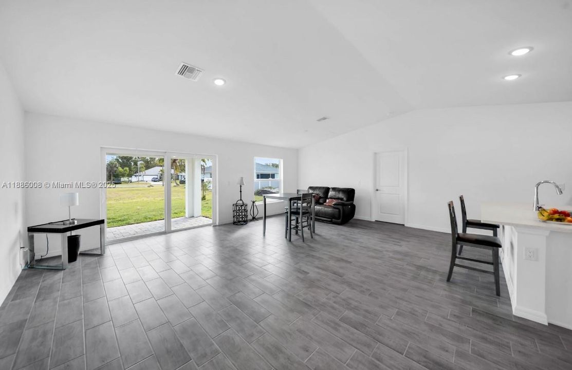 待售: $284,500 (3 贝兹, 2 浴室, 0 平方英尺)