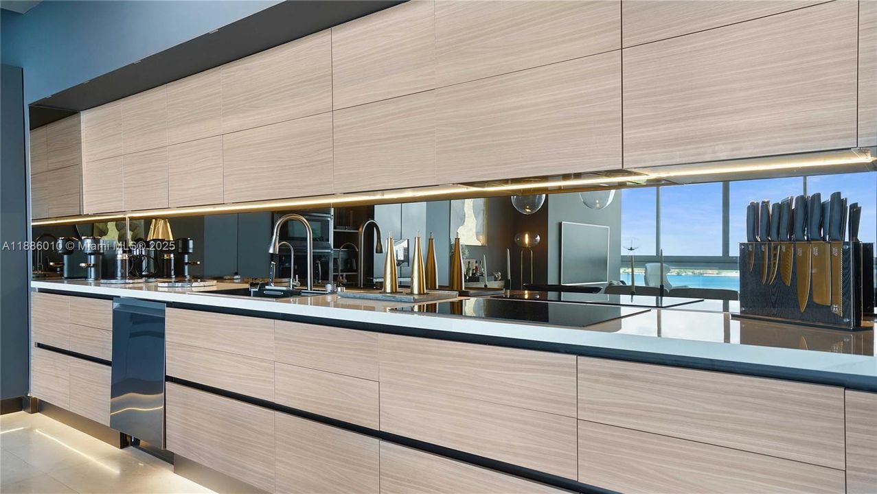 Vendido Recientemente: $1,150,000 (2 camas, 2 baños, 1815 Pies cuadrados)