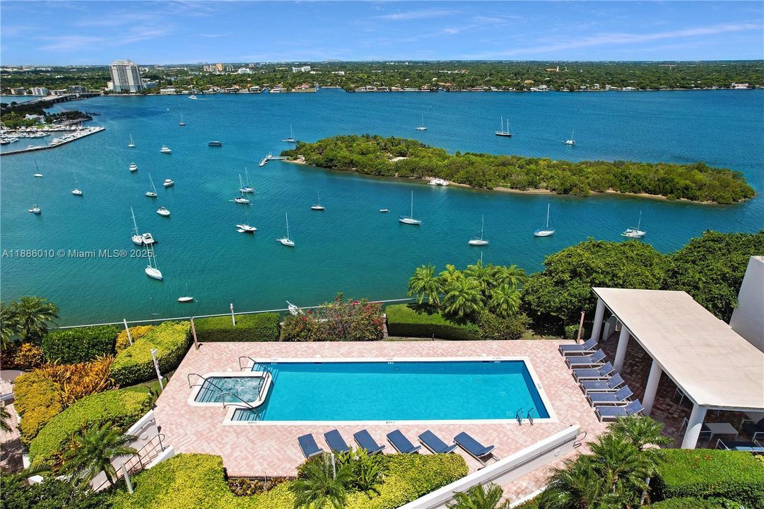 Vendido Recientemente: $1,150,000 (2 camas, 2 baños, 1815 Pies cuadrados)