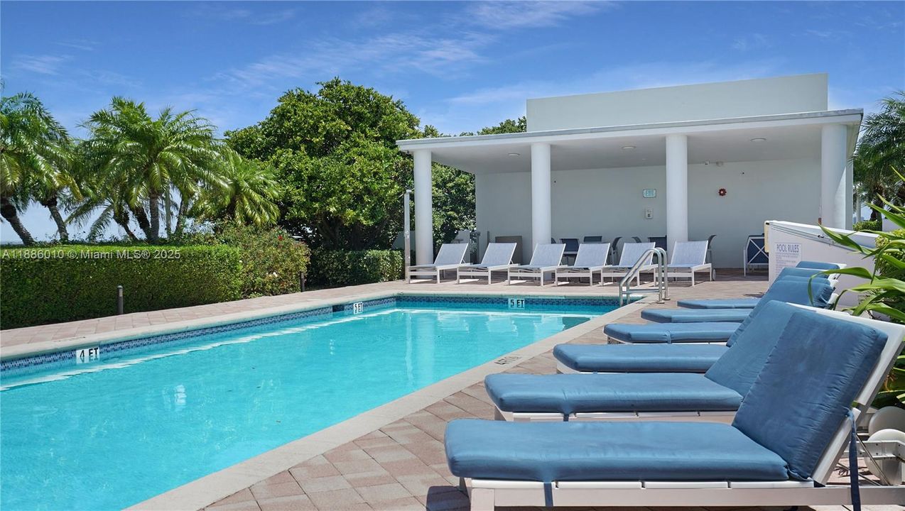 Vendido Recientemente: $1,150,000 (2 camas, 2 baños, 1815 Pies cuadrados)