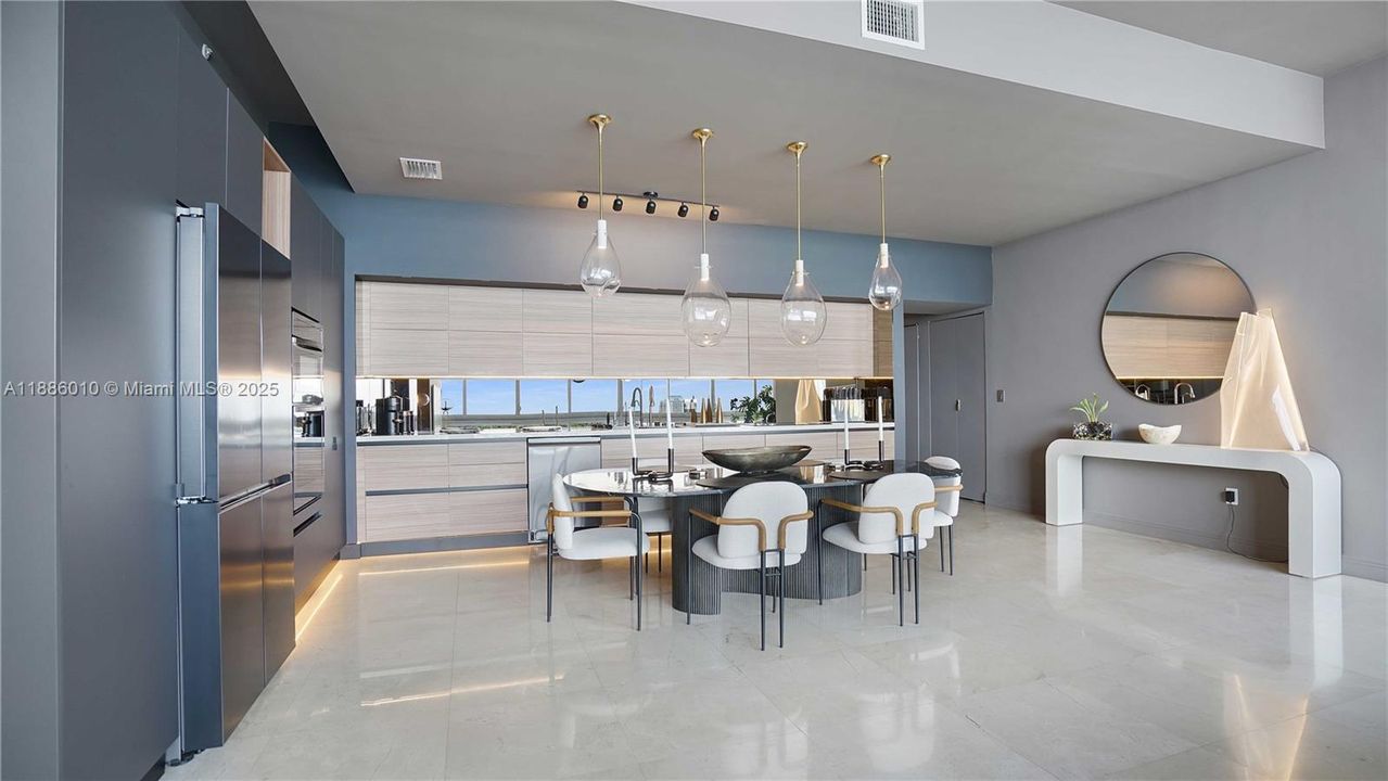 Vendido Recientemente: $1,150,000 (2 camas, 2 baños, 1815 Pies cuadrados)