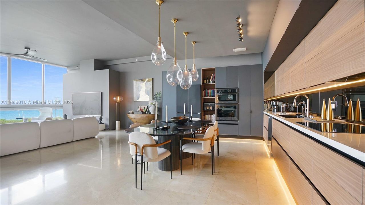 Vendido Recientemente: $1,150,000 (2 camas, 2 baños, 1815 Pies cuadrados)