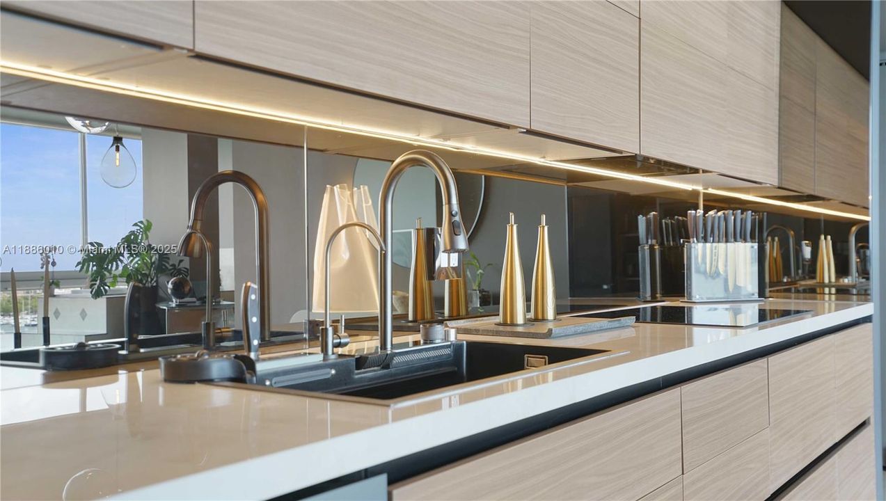 Vendido Recientemente: $1,150,000 (2 camas, 2 baños, 1815 Pies cuadrados)