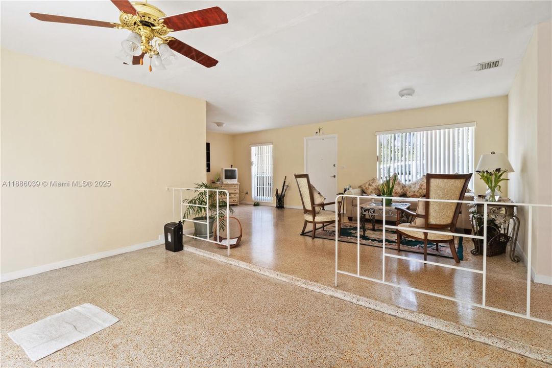 Recently Sold: $680,000 (4 beds, 2 baths, 1395 Square Feet)