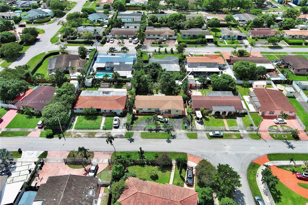 Recently Sold: $680,000 (4 beds, 2 baths, 1395 Square Feet)