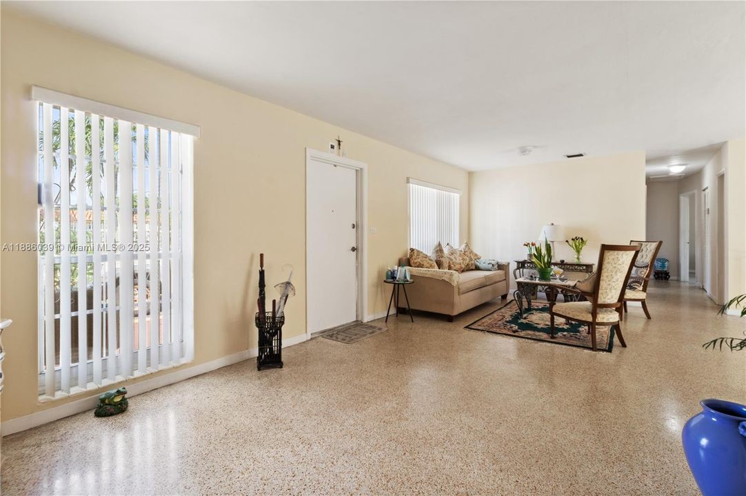 Recently Sold: $680,000 (4 beds, 2 baths, 1395 Square Feet)