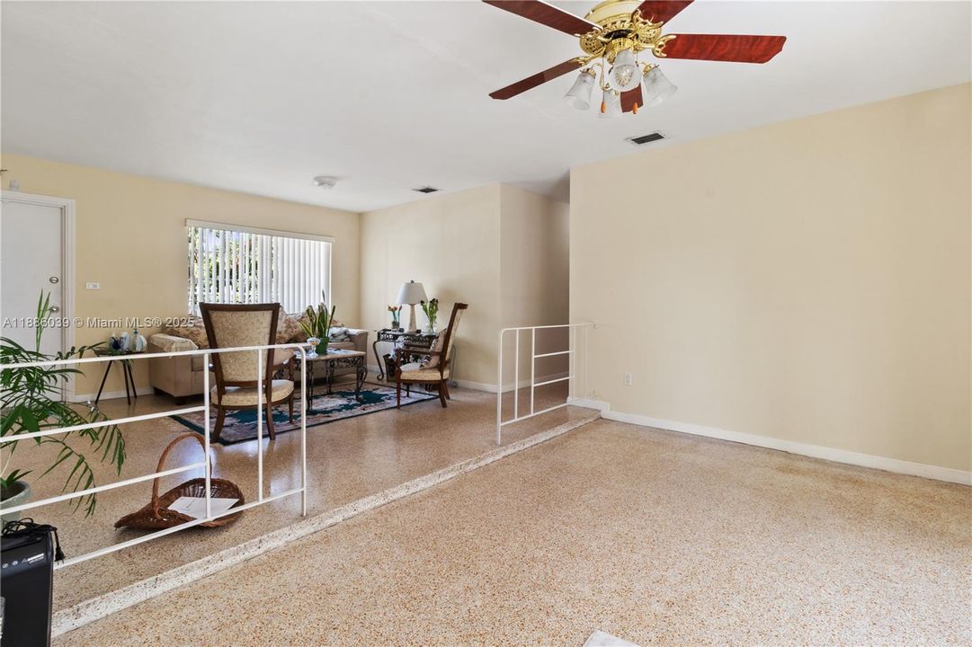 Recently Sold: $680,000 (4 beds, 2 baths, 1395 Square Feet)