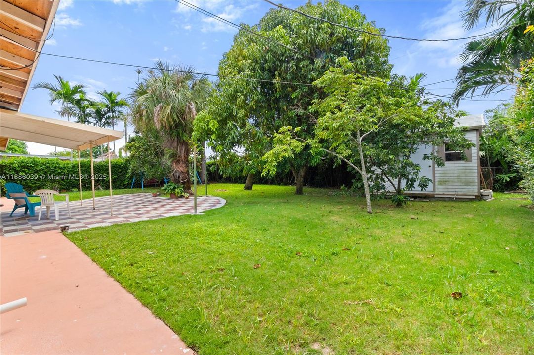 Recently Sold: $680,000 (4 beds, 2 baths, 1395 Square Feet)