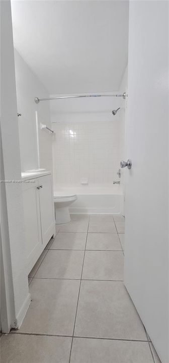 Active With Contract: $179,500 (2 beds, 1 baths, 912 Square Feet)