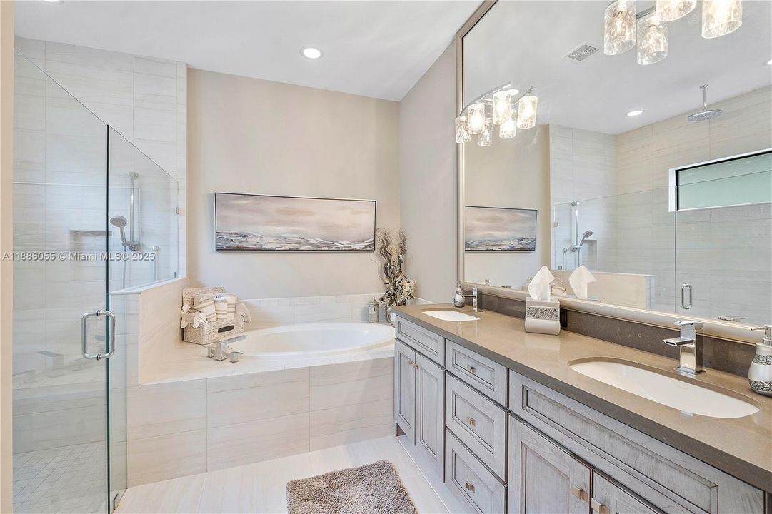 Недавно продано: $980,000 (3 спален, 2 ванн, 2692 Квадратных фут)