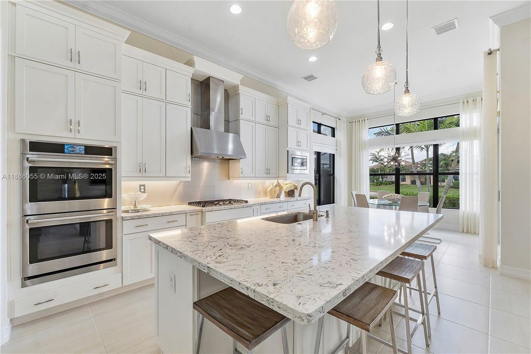 Недавно продано: $980,000 (3 спален, 2 ванн, 2692 Квадратных фут)