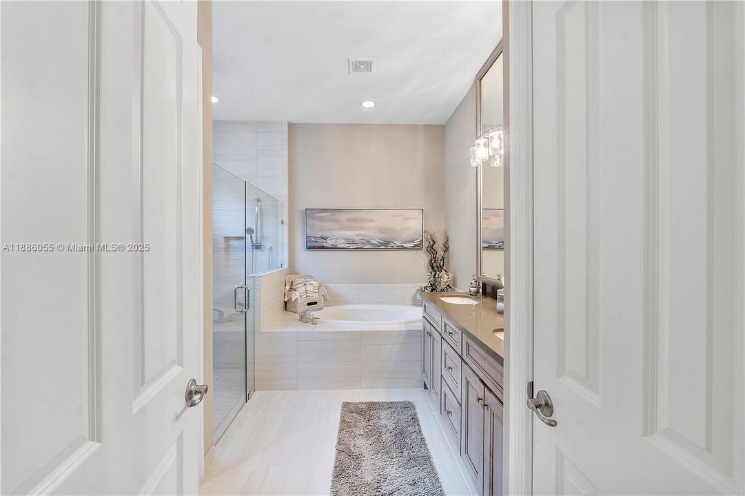 Недавно продано: $980,000 (3 спален, 2 ванн, 2692 Квадратных фут)