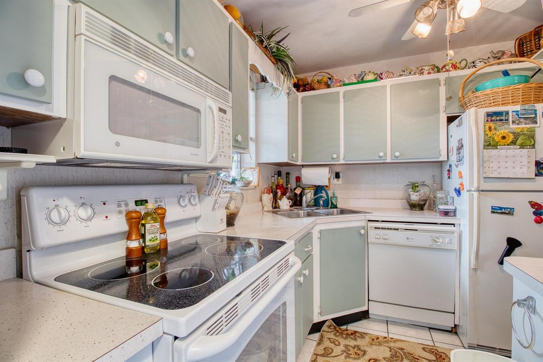 Stuart, FL Condo – Kitchen