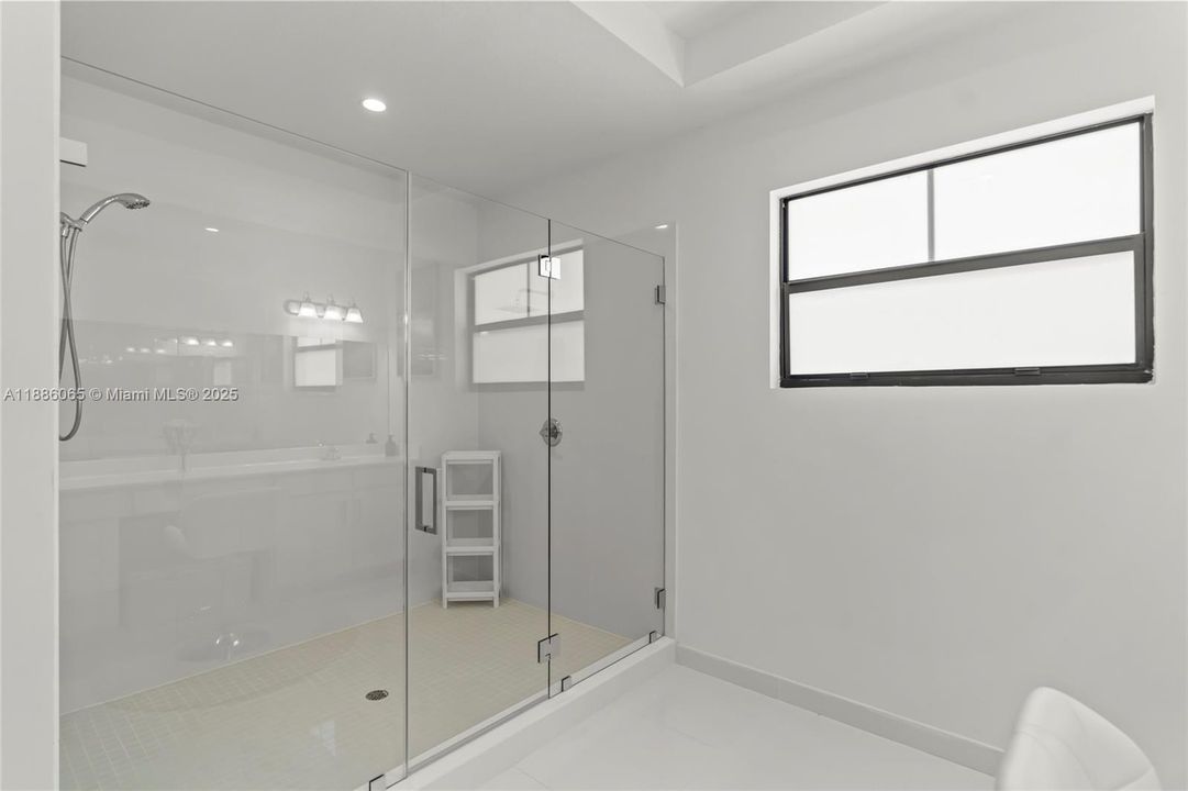 В аренду: $7,000 (4 спален, 4 ванн, 3449 Квадратных фут)