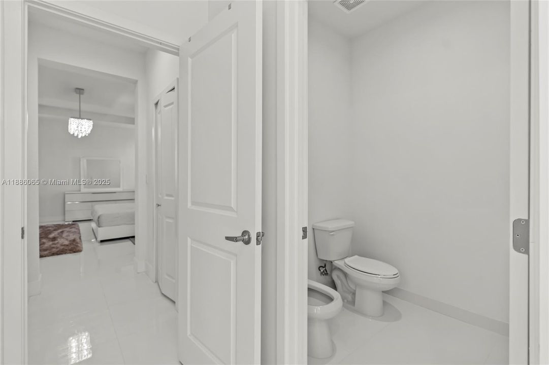 В аренду: $7,000 (4 спален, 4 ванн, 3449 Квадратных фут)