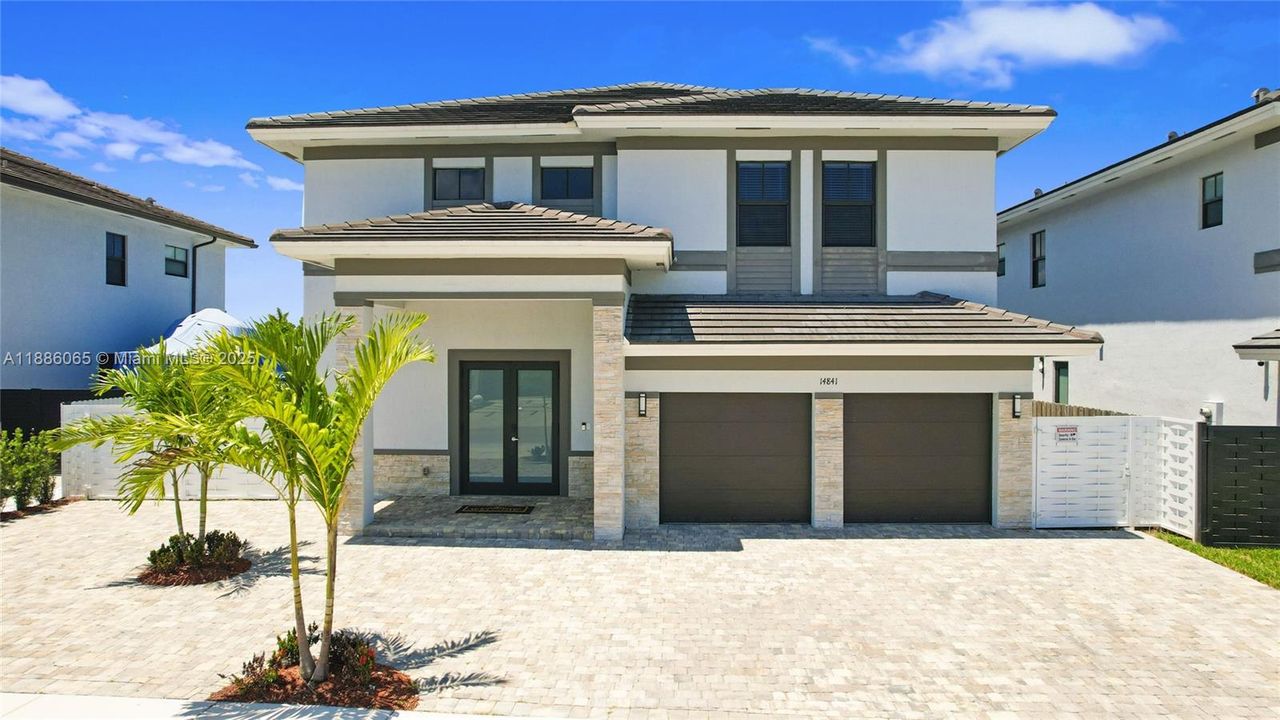 В аренду: $7,000 (4 спален, 4 ванн, 3449 Квадратных фут)