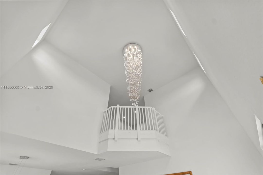 В аренду: $7,000 (4 спален, 4 ванн, 3449 Квадратных фут)