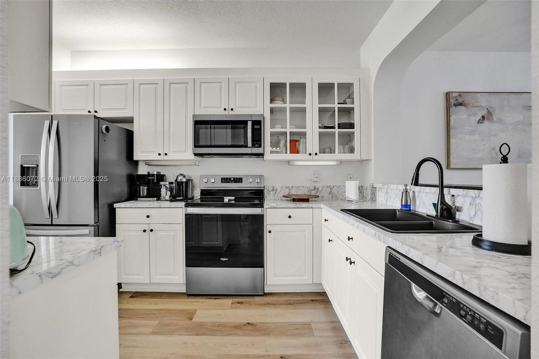 Activo con contrato: $200,000 (2 camas, 2 baños, 1275 Pies cuadrados)