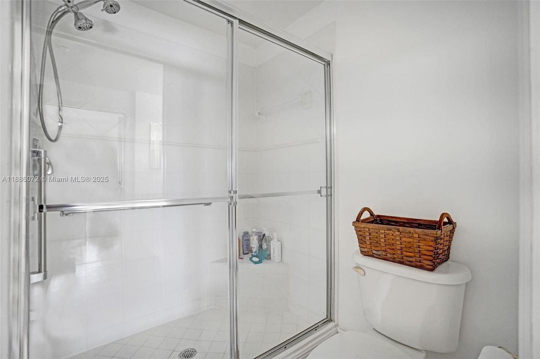 Activo con contrato: $200,000 (2 camas, 2 baños, 1275 Pies cuadrados)