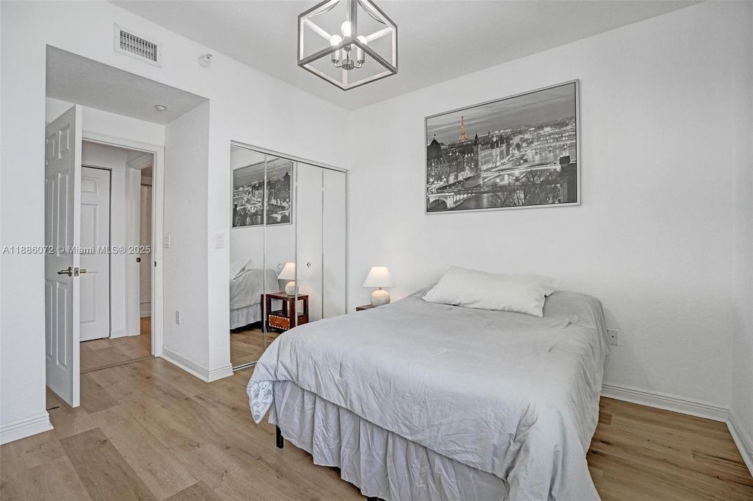 Activo con contrato: $200,000 (2 camas, 2 baños, 1275 Pies cuadrados)