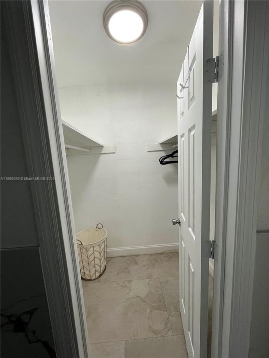 В аренду: $9,000 (4 спален, 3 ванн, 2488 Квадратных фут)