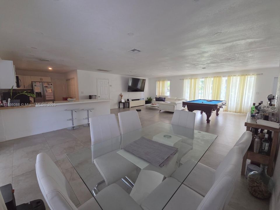 В аренду: $9,000 (4 спален, 3 ванн, 2488 Квадратных фут)