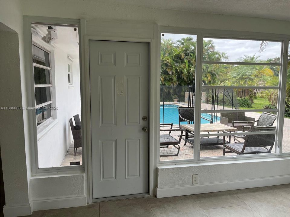 В аренду: $9,000 (4 спален, 3 ванн, 2488 Квадратных фут)