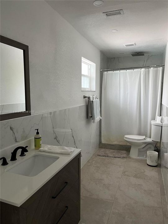 В аренду: $9,000 (4 спален, 3 ванн, 2488 Квадратных фут)