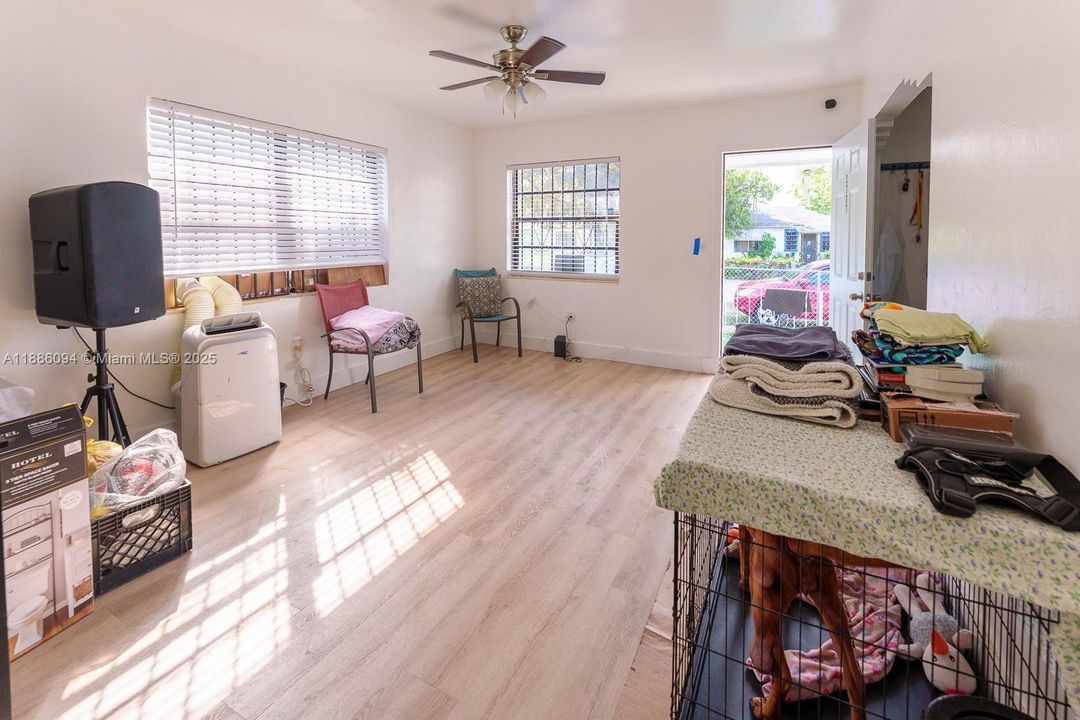 For Sale: $555,000 (0 beds, 0 baths, 1375 Square Feet)