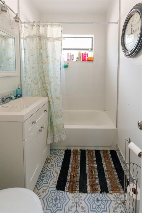 For Sale: $555,000 (0 beds, 0 baths, 1375 Square Feet)