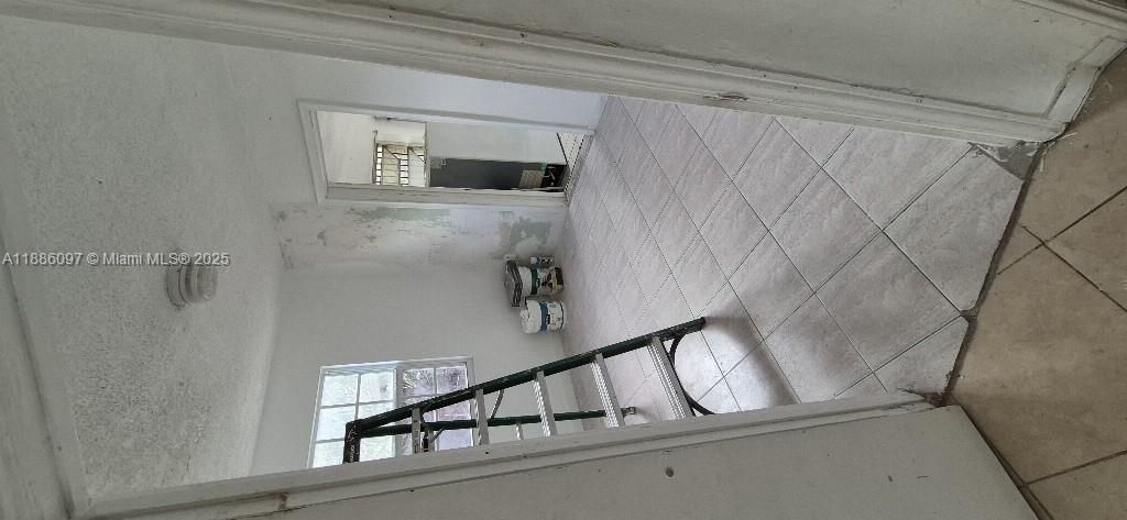 Active With Contract: $499,995 (3 beds, 3 baths, 2074 Square Feet)