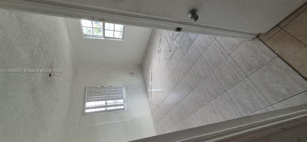 Active With Contract: $499,995 (3 beds, 3 baths, 2074 Square Feet)