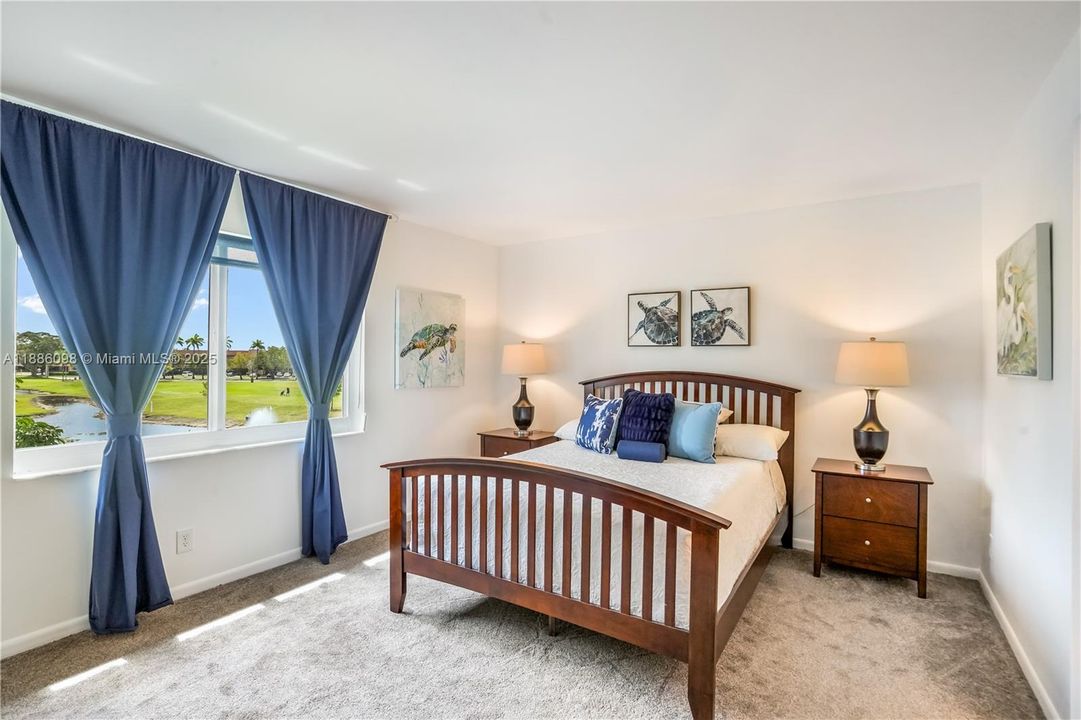 Под контрактом: $149,900 (2 спален, 2 ванн, 1025 Квадратных фут)