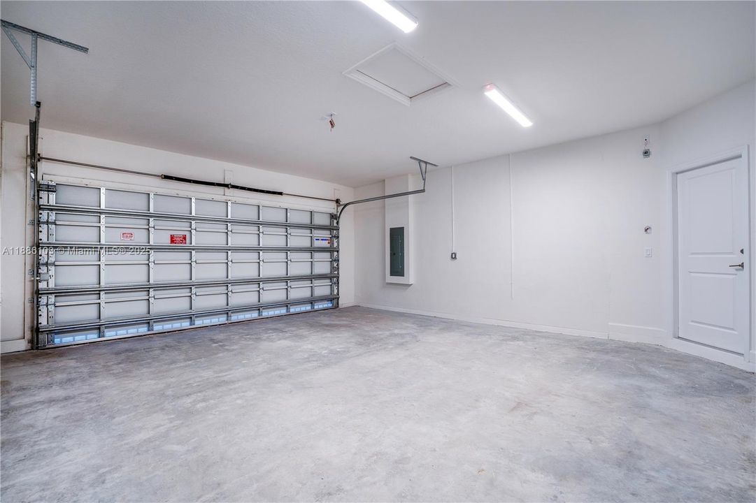 На продажу: $739,000 (3 спален, 2 ванн, 1641 Квадратных фут)