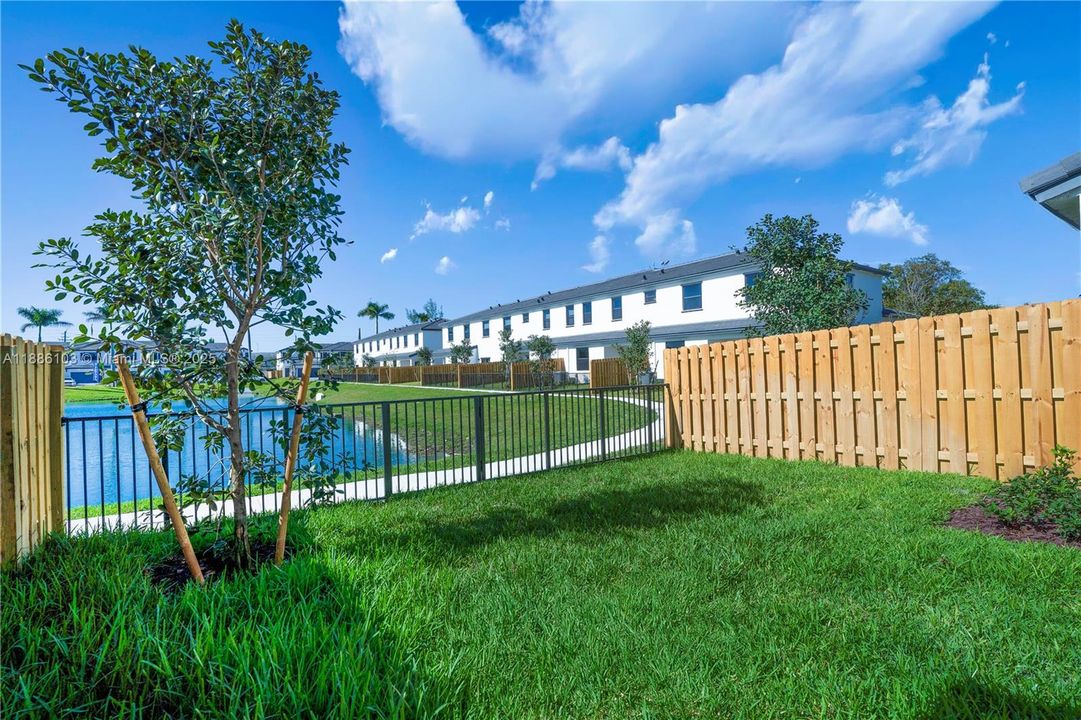 На продажу: $739,000 (3 спален, 2 ванн, 1641 Квадратных фут)