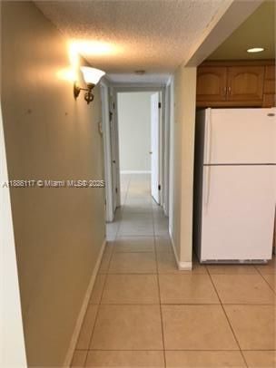 合同活跃: $1,750 (2 贝兹, 2 浴室, 912 平方英尺)