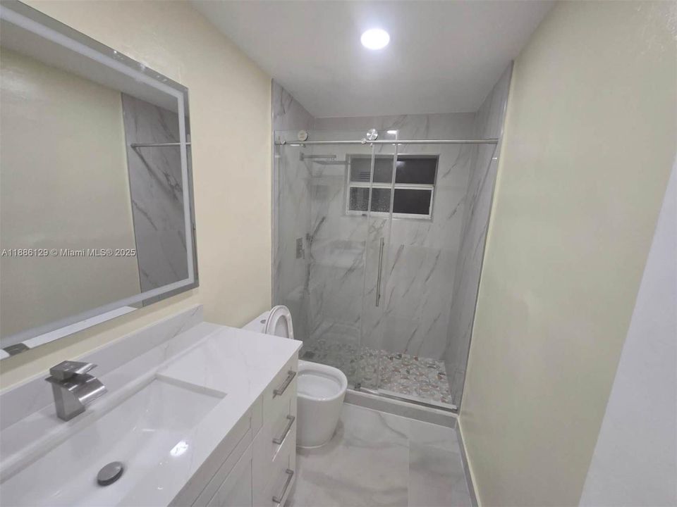 En Renta: $4,300 (4 camas, 3 baños, 1980 Pies cuadrados)