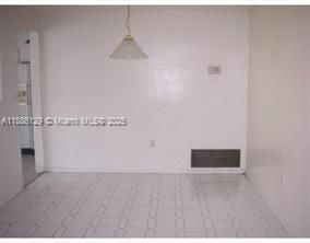 En Renta: $4,300 (4 camas, 3 baños, 1980 Pies cuadrados)