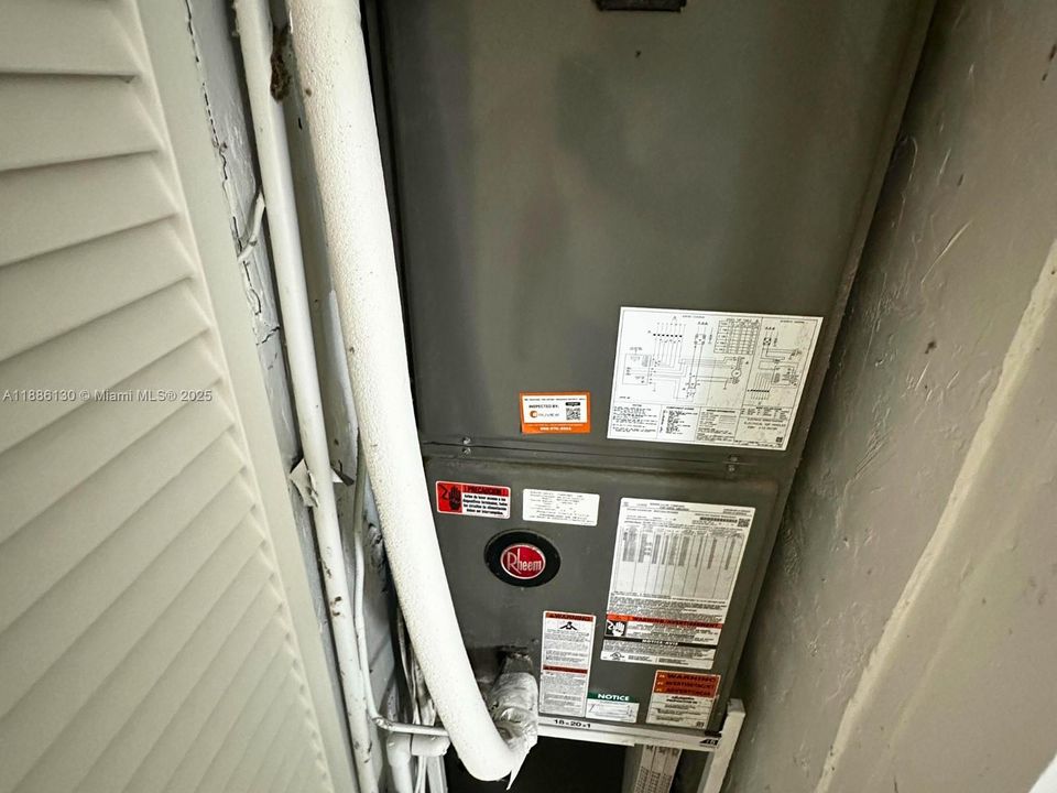 Active With Contract: $4,200 (4 beds, 3 baths, 1633 Square Feet)