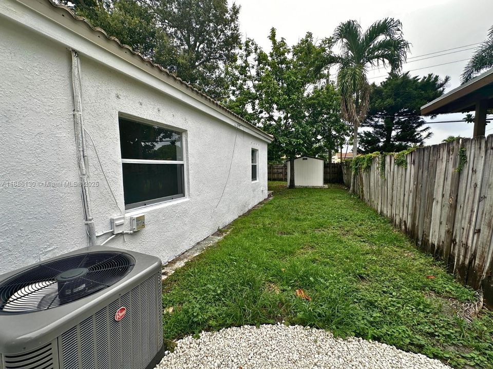 Active With Contract: $4,200 (4 beds, 3 baths, 1633 Square Feet)