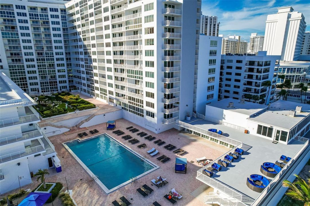 Recientemente alquilado: $2,700 (1 camas, 1 baños, 980 Pies cuadrados)