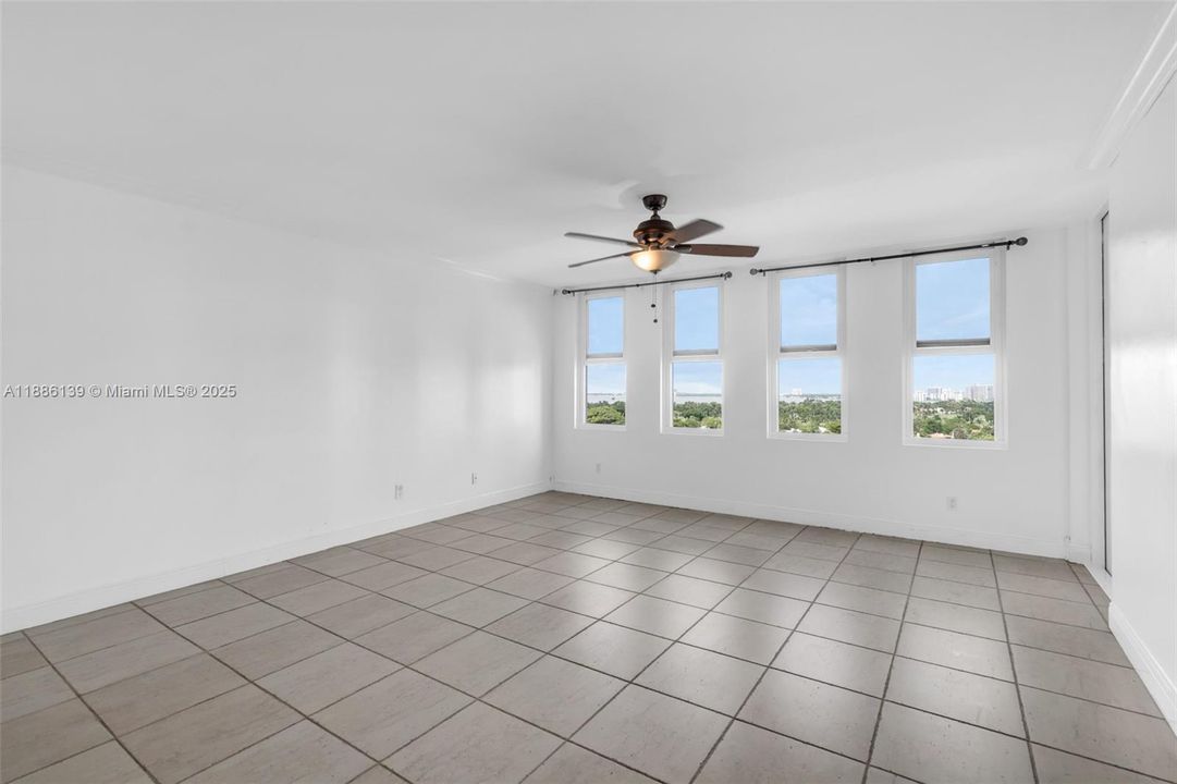 Recientemente alquilado: $2,700 (1 camas, 1 baños, 980 Pies cuadrados)