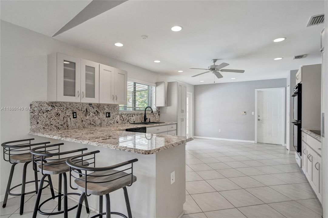 待售: $1,199,000 (5 贝兹, 3 浴室, 3502 平方英尺)