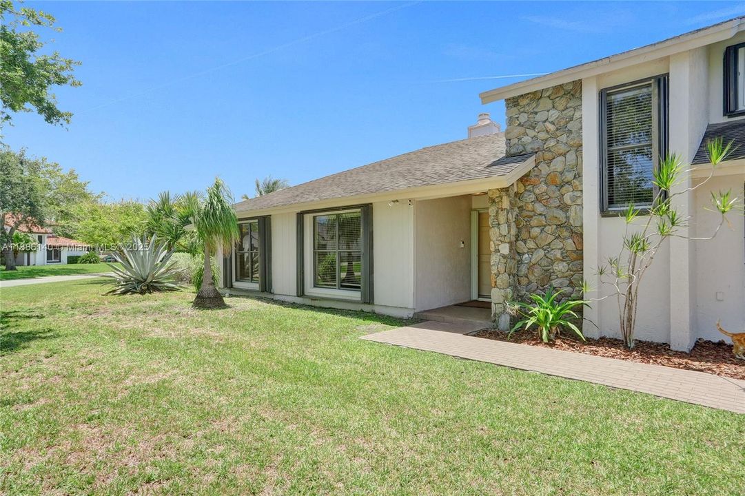 待售: $1,199,000 (5 贝兹, 3 浴室, 3502 平方英尺)