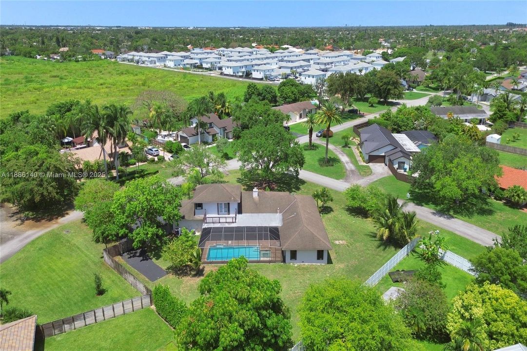 待售: $1,199,000 (5 贝兹, 3 浴室, 3502 平方英尺)